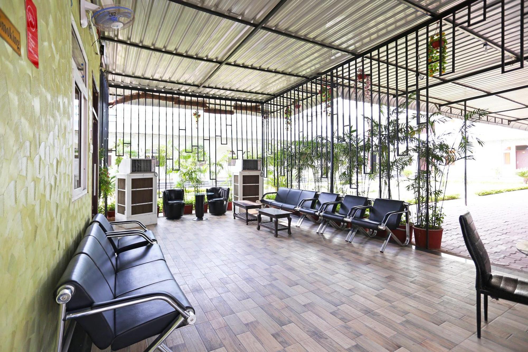 Hotel O Radhika Resort Kota  Ngoại thất bức ảnh