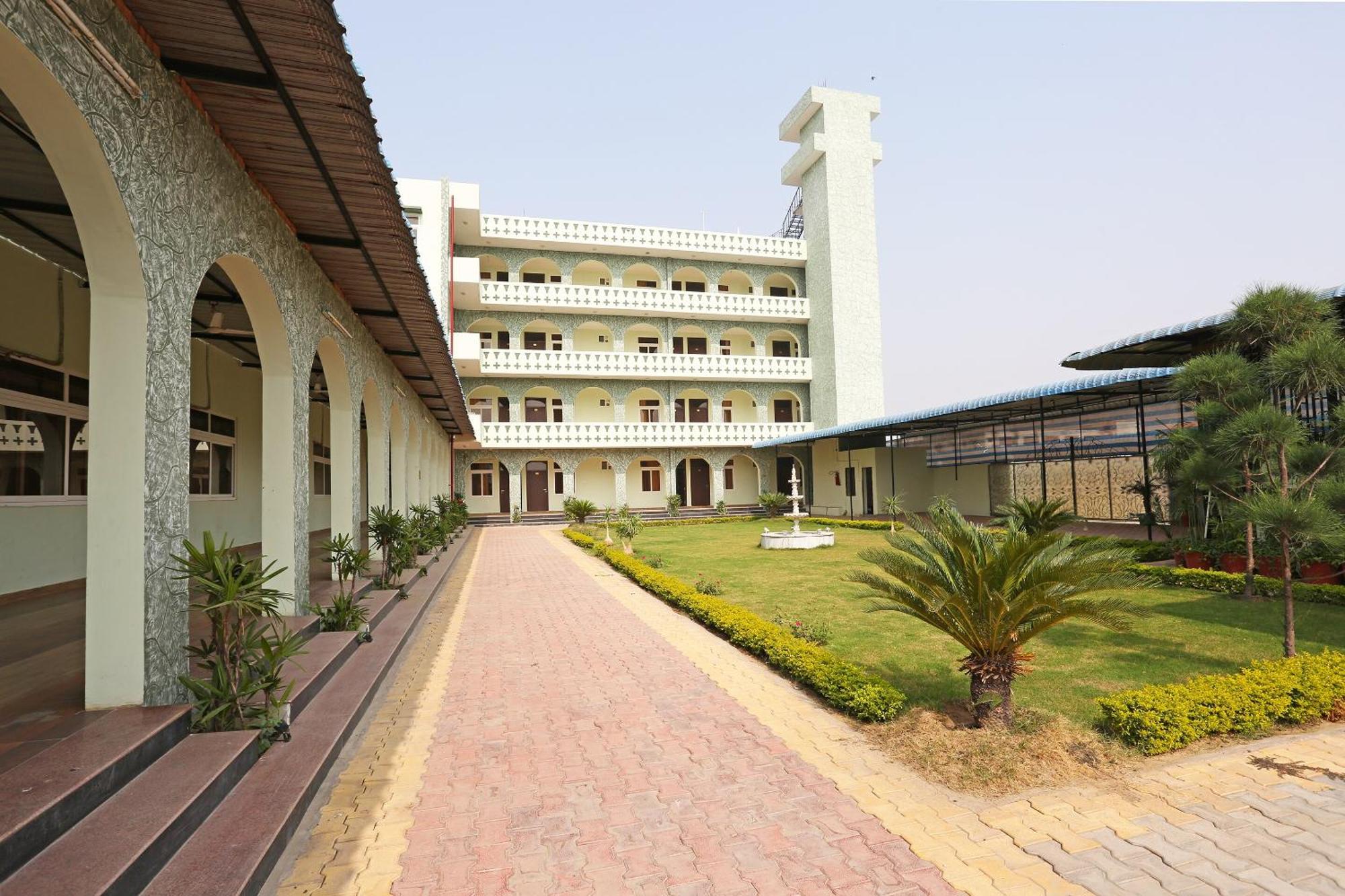 Hotel O Radhika Resort Kota  Ngoại thất bức ảnh